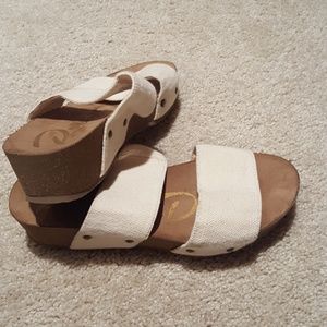 Rocket dog cream sandals